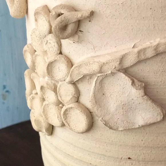 Ceramic wine bucket made by artist in off-white with raised grape bunches - Picture 7 of 13